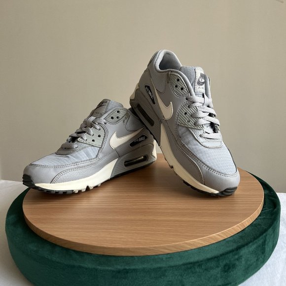 Nike Shoes - Nike Air Max 90 - Wolf Gray